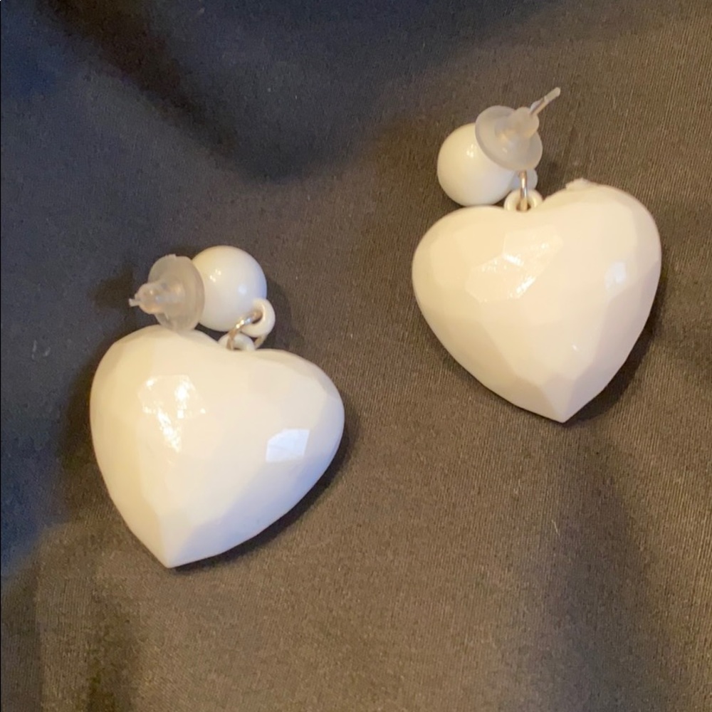 GIFTED TO @xonikkiox Heart Large White pierced earrings! Valentines Day!!! - Picture 4 of 7